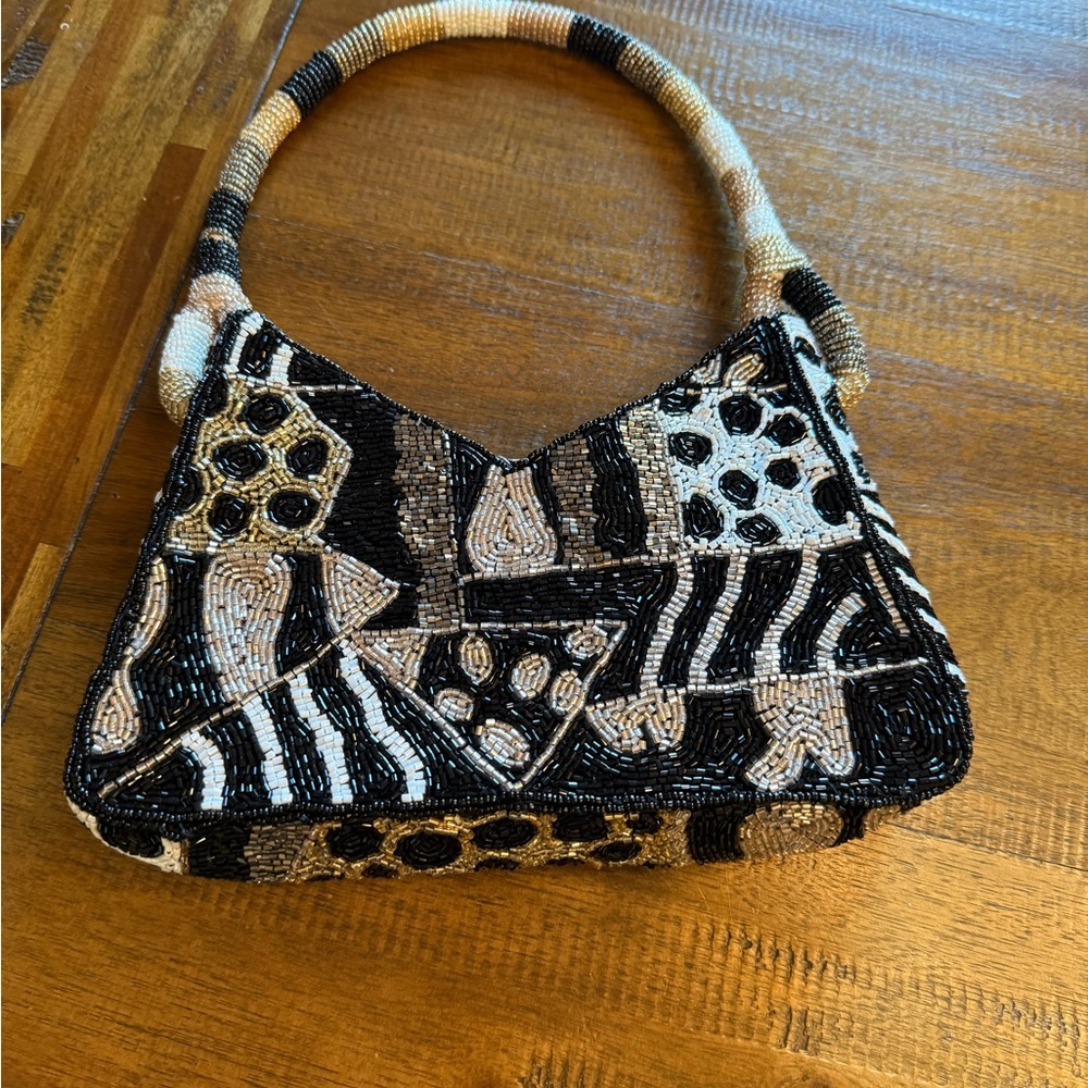 Dolce Vita Amelia beaded bag - Picture 2 of 7